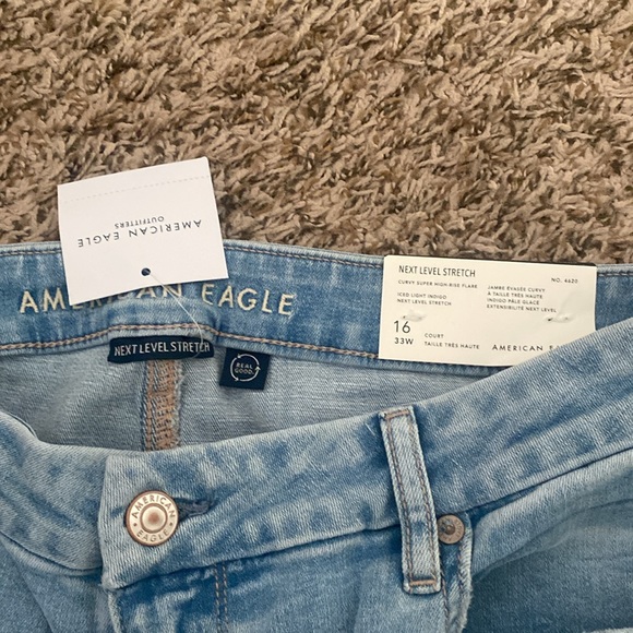 NWT - AE Next Level Curvy Super High-Waisted Flare Jean - size 16 SHORT - Picture 7 of 7